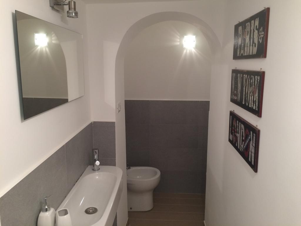 Cabella Fine Flat Apartment Genoa Room photo